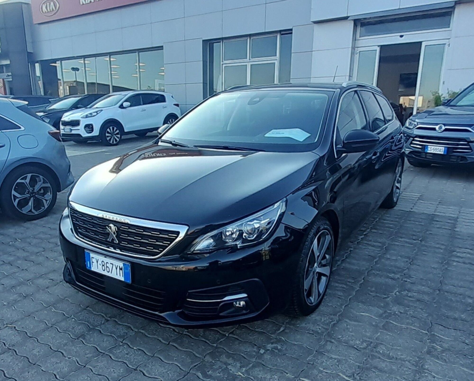 Peugeot 308 SW BlueHDi 130 S&amp;S Style  del 2019 usata a Rende