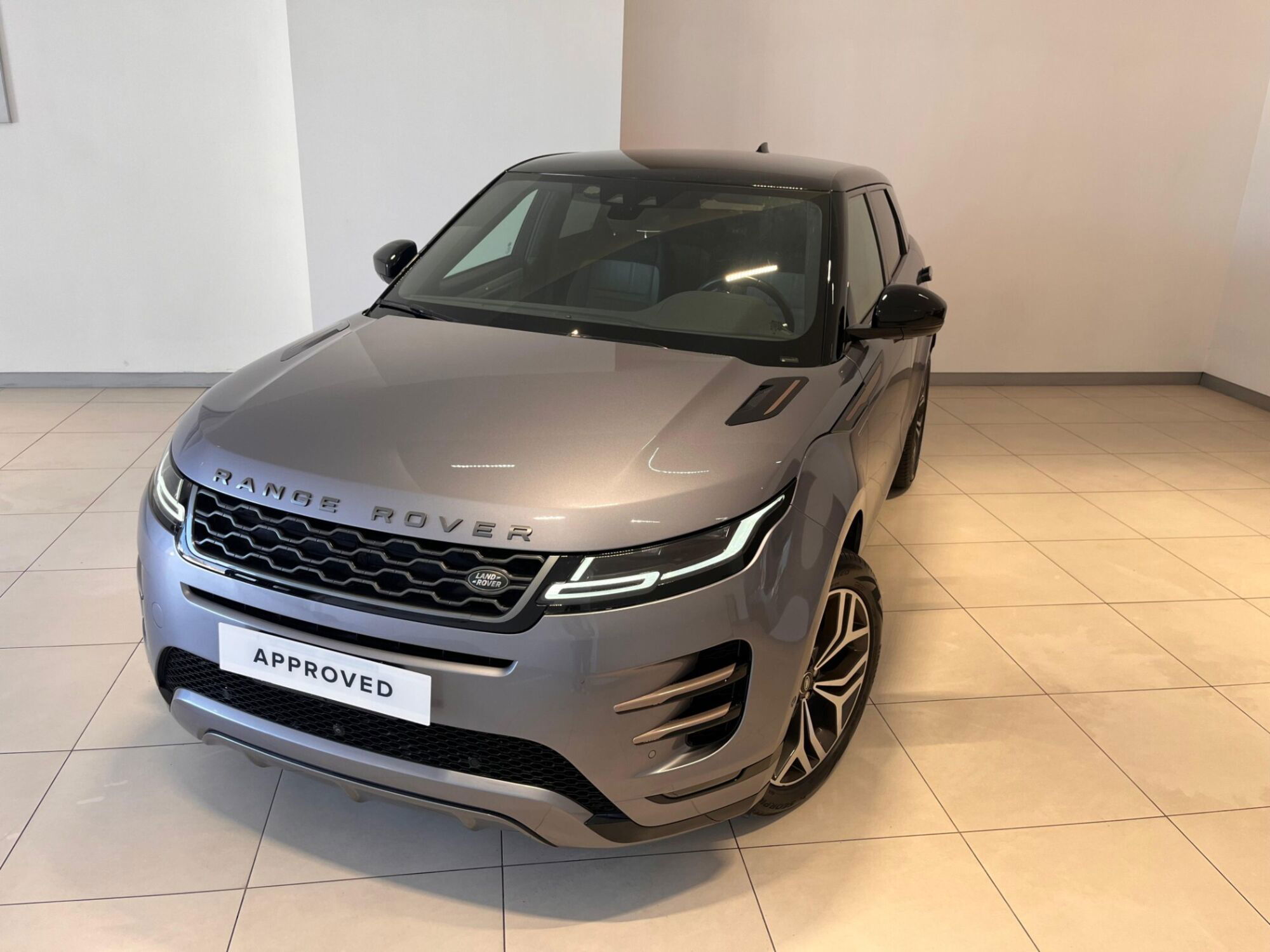 Land Rover Range Rover Evoque 2.0D I4 180 CV AWD Auto R-Dynamic del 2020 usata a Napoli