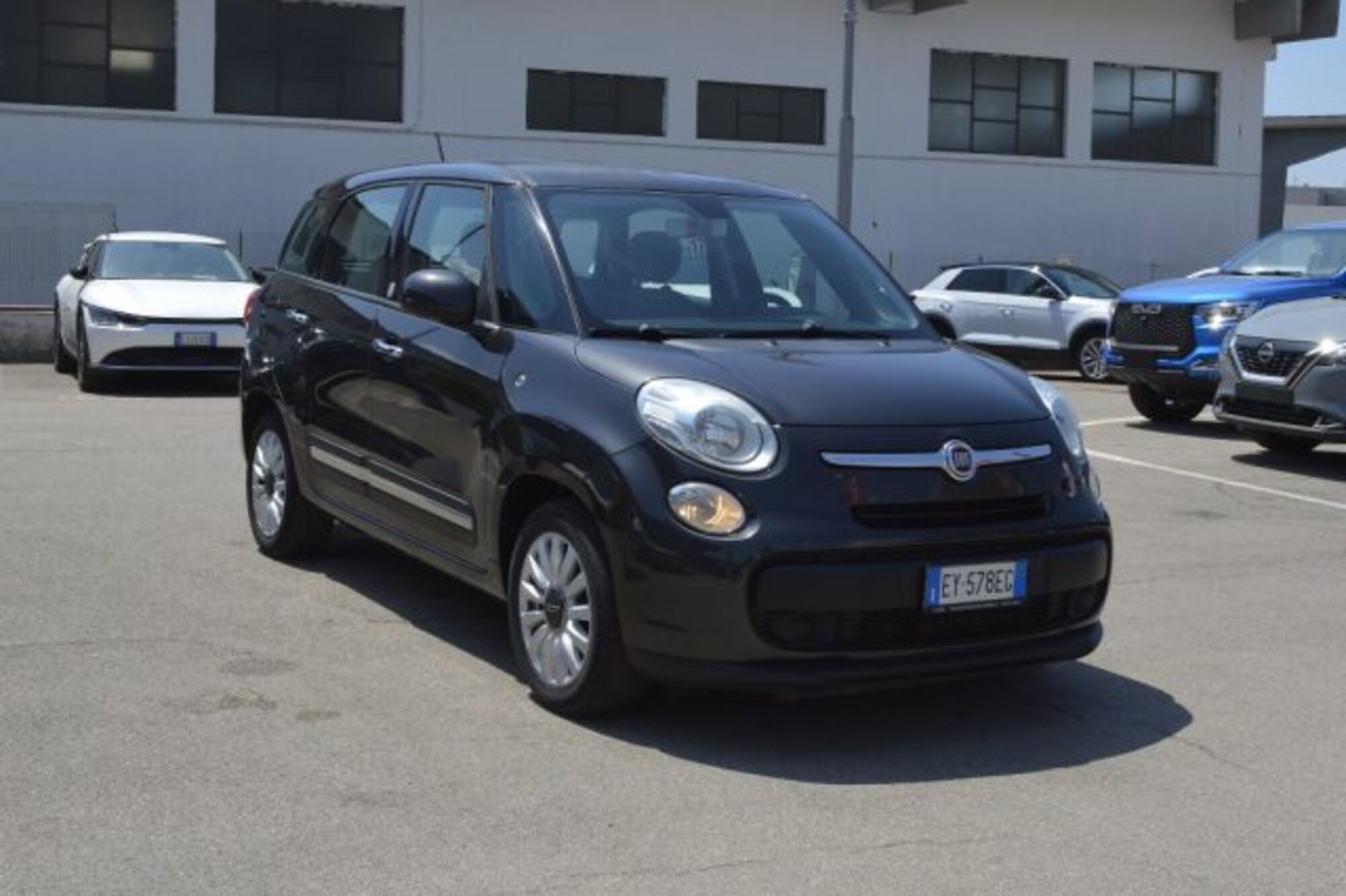 Fiat 500L Living 1.6 Multijet 105 CV Lounge del 2015 usata a Fondi