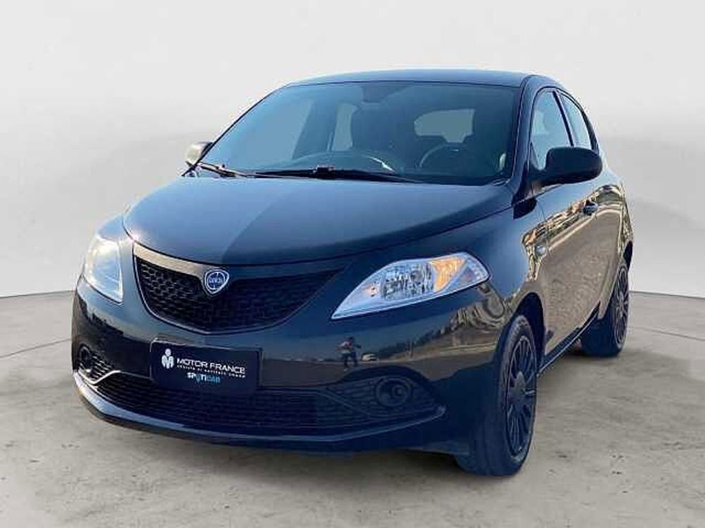 Lancia Ypsilon usata a Potenza (2)