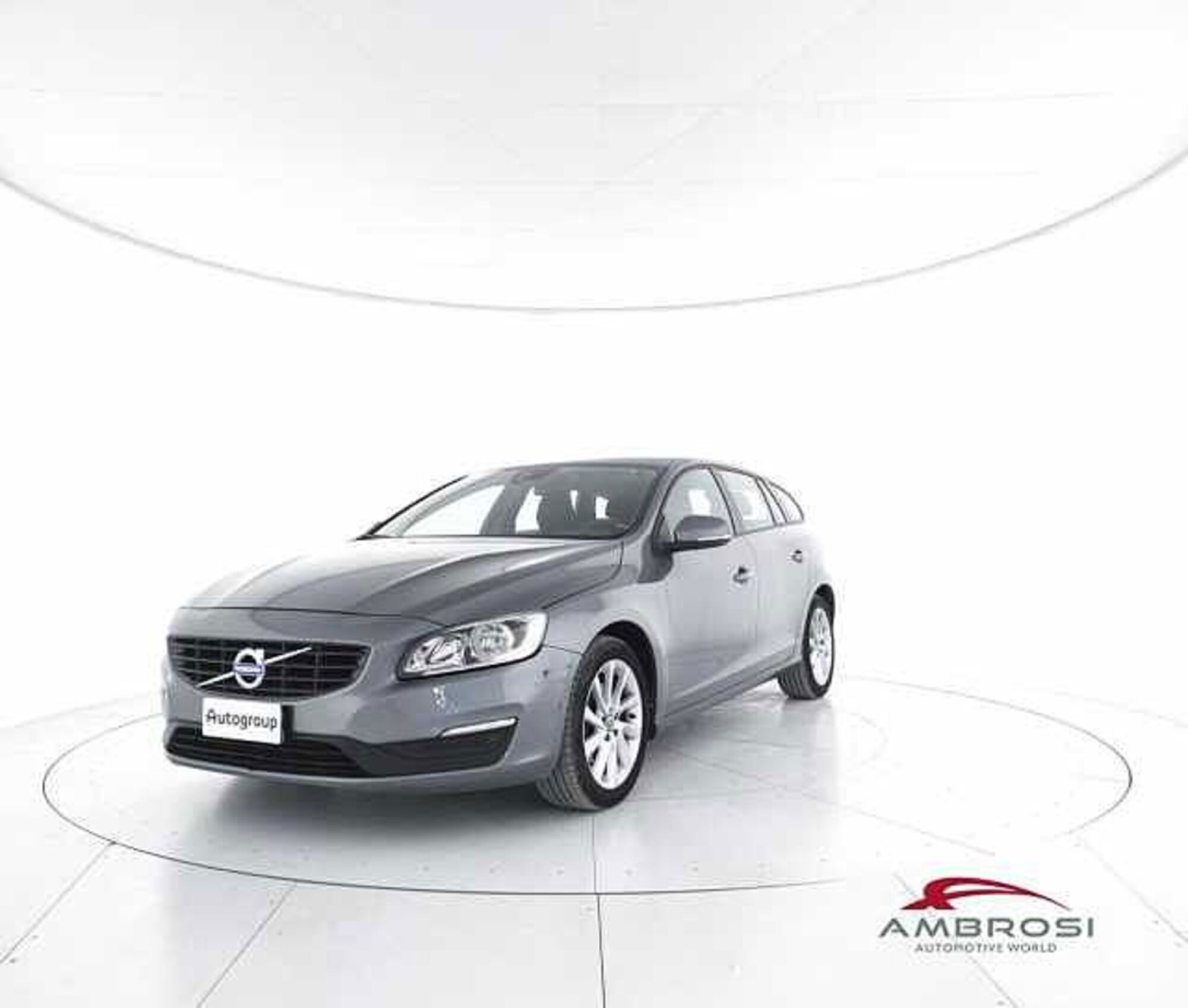 Volvo V60 D2 Kinetic N1  del 2016 usata a Corciano