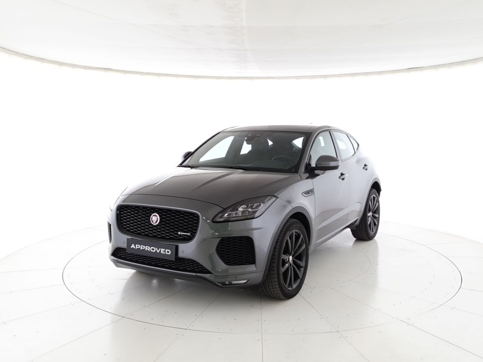 Jaguar E-Pace 2.0D 150 CV AWD aut. Chequered Flag del 2021 usata a Monza