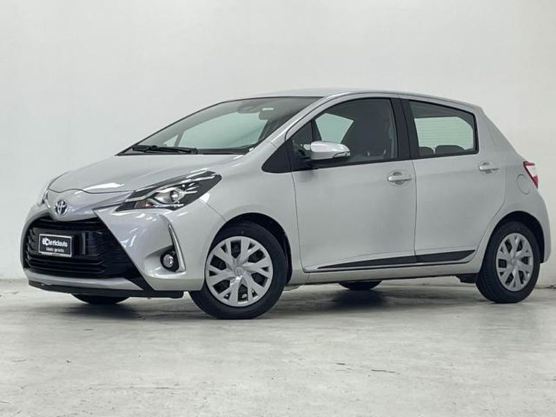 Toyota Yaris 1.5 Hybrid 5 porte Cool  del 2019 usata a Lurate Caccivio