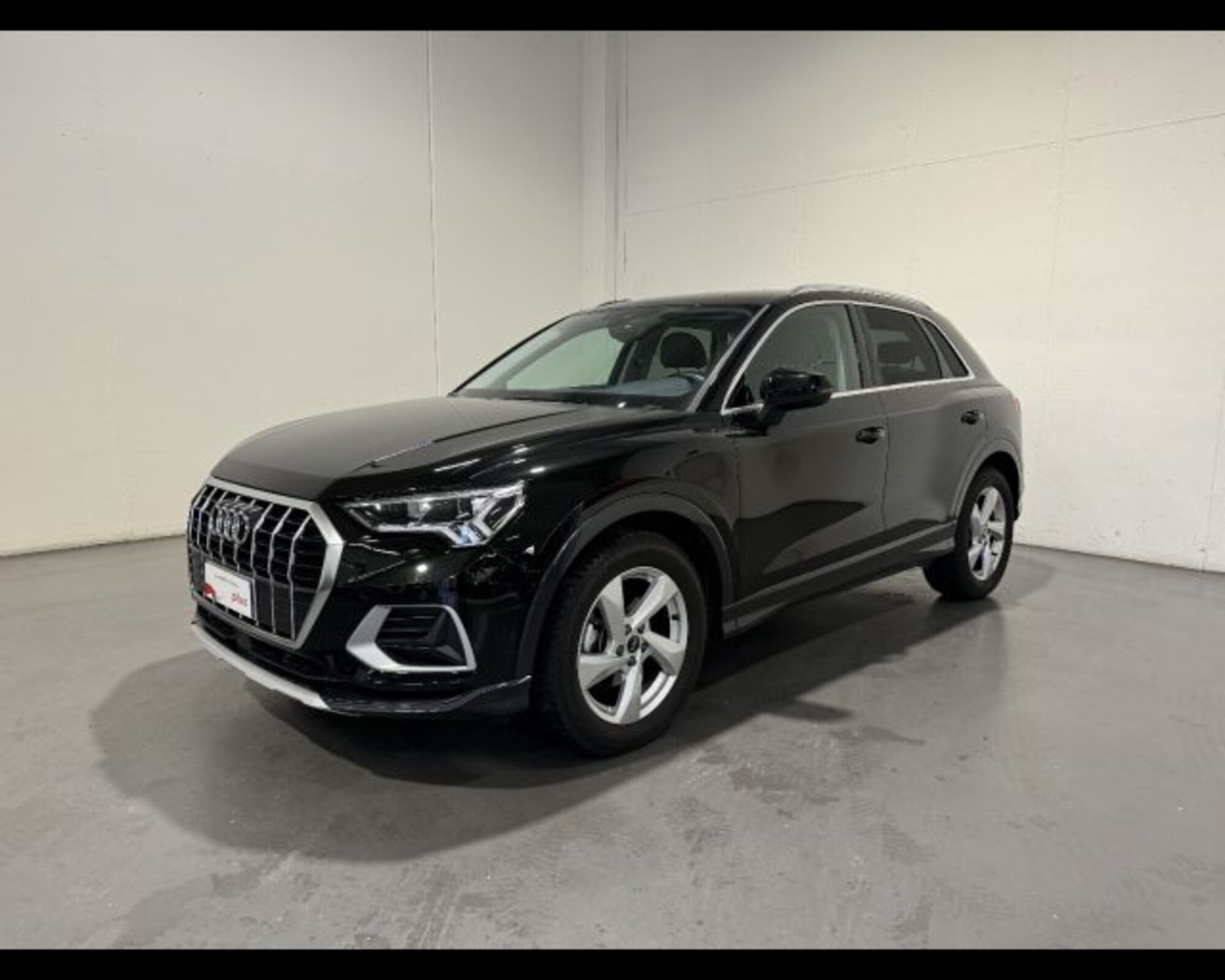 Audi Q3 35 2.0 tdi Business Advanced s-tronic del 2023 usata a Conegliano