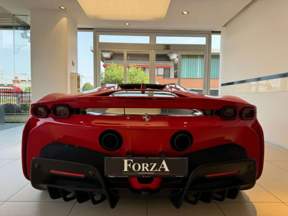 Ferrari SF90 Spider usata a Torino (15)