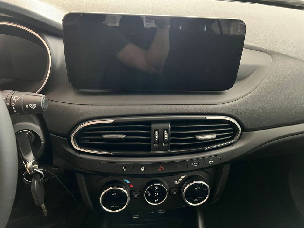 Fiat Tipo Station Wagon nuova a Salerno (12)