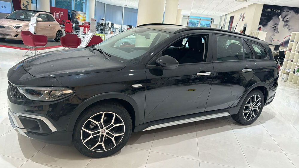 Fiat Tipo Station Wagon nuova a Salerno (9)