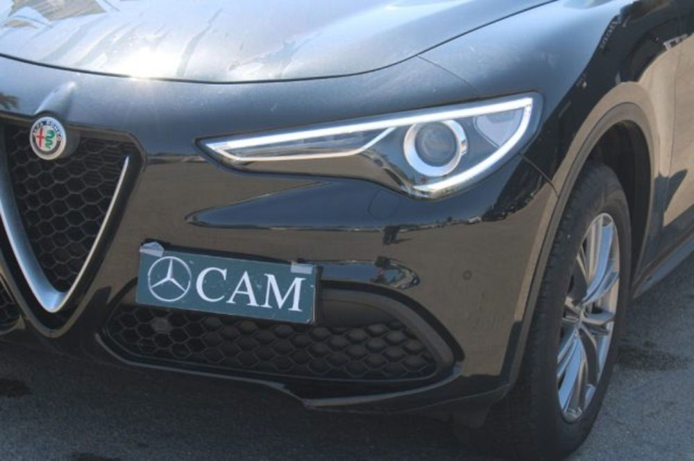 Alfa Romeo Stelvio usata a Lecce (7)