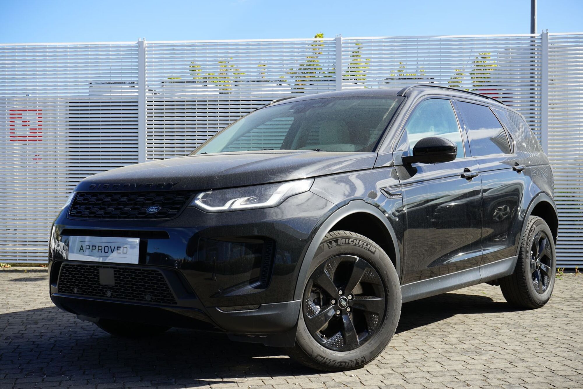 Land Rover Discovery Sport 2.0 eD4 163 CV 2WD R-Dynamic SE  del 2022 usata a San Giovanni Teatino