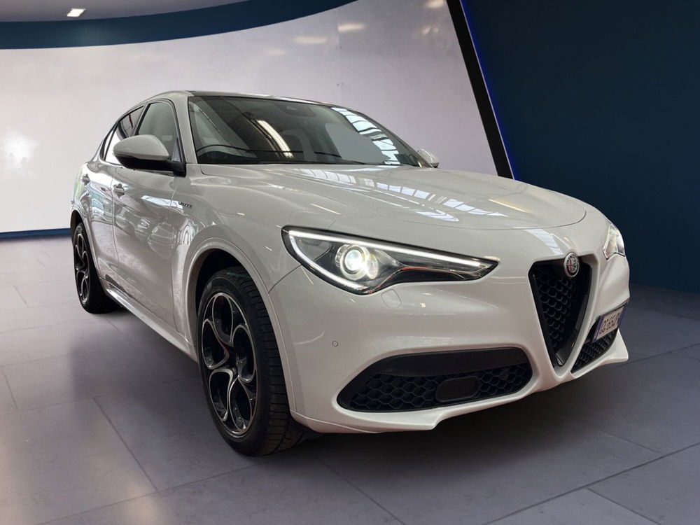 Alfa Romeo Stelvio usata a Torino (2)