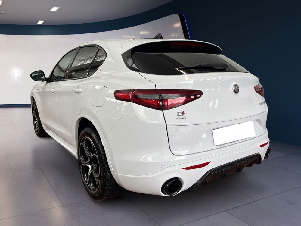 Alfa Romeo Stelvio usata a Torino (4)