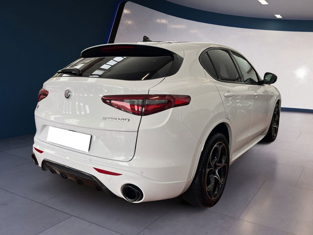 Alfa Romeo Stelvio usata a Torino (6)