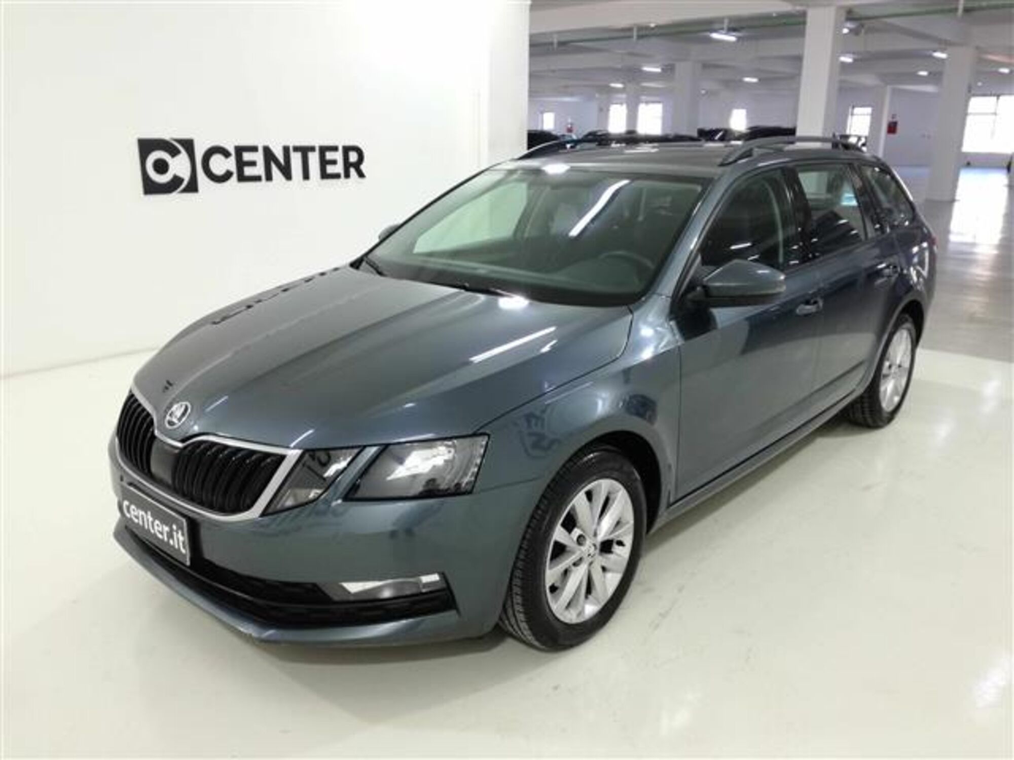 Skoda Octavia Station Wagon 1.6 TDI CR 115 CV Wagon Executive  del 2019 usata a Salerno