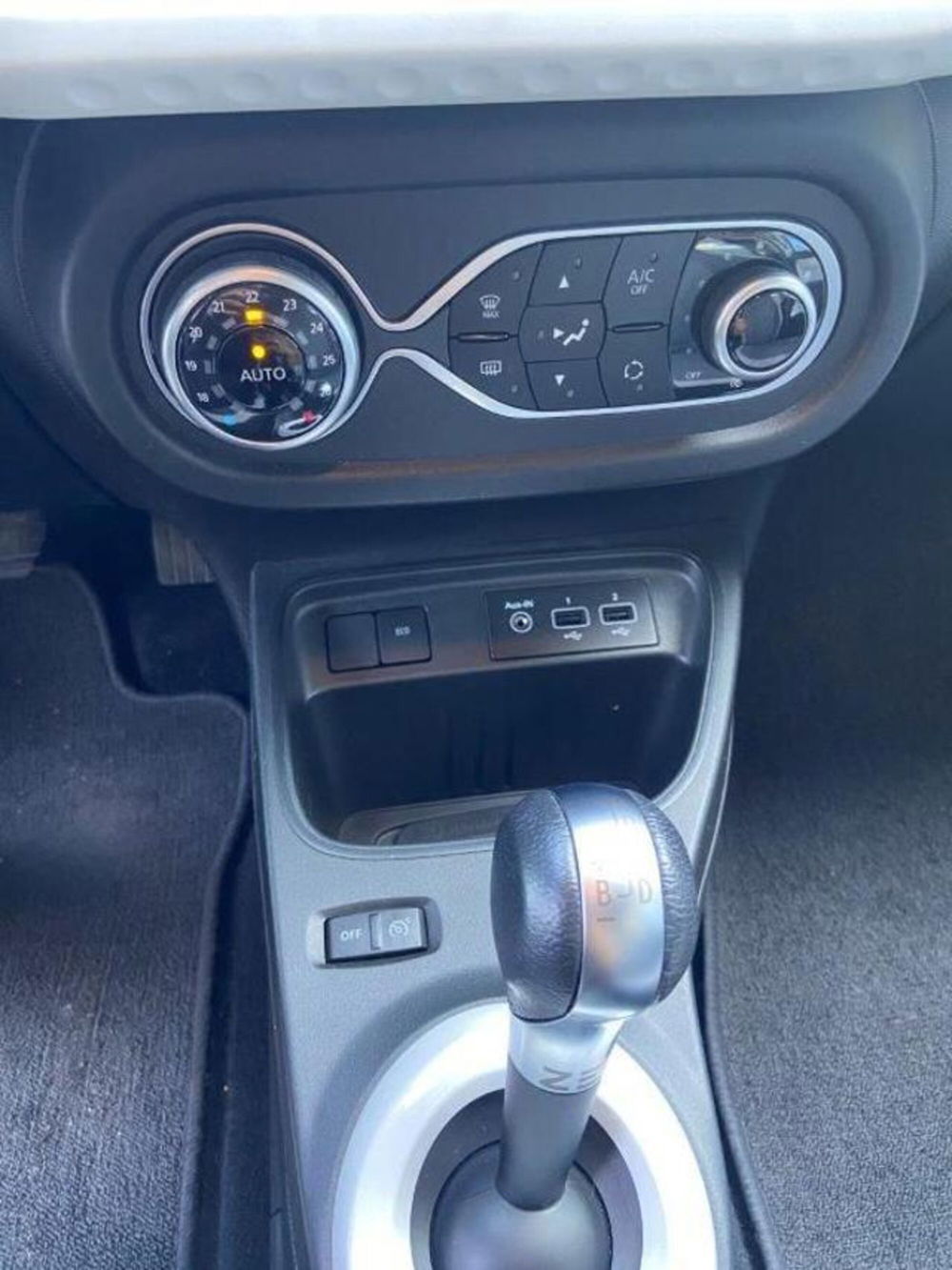 Renault Twingo usata a Pavia (8)