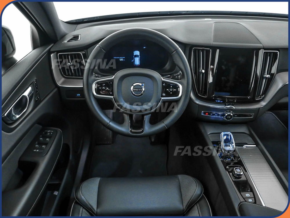 Volvo XC60 usata a Milano (10)