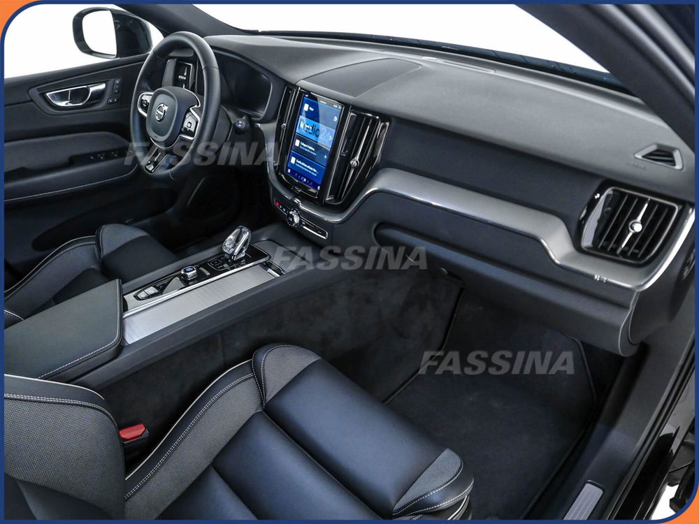 Volvo XC60 usata a Milano (13)