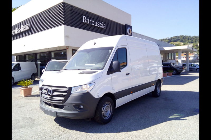 Mercedes-Benz Sprinter F39/30 215 CDI FWD TA Furgone nuova a Montesilvano