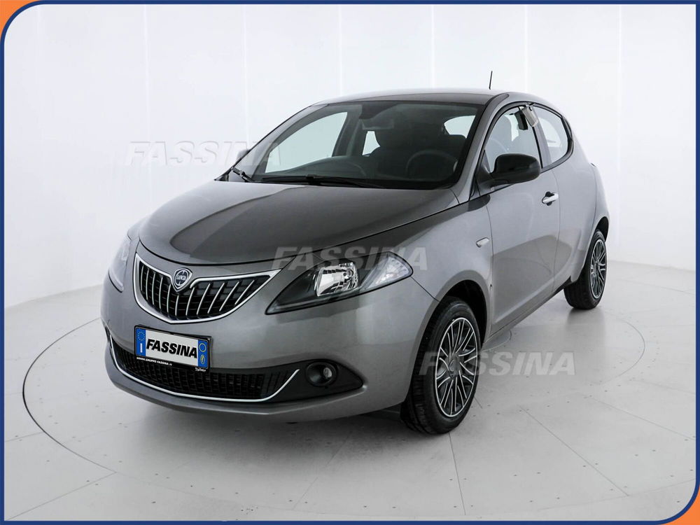 Lancia Ypsilon usata a Milano (3)