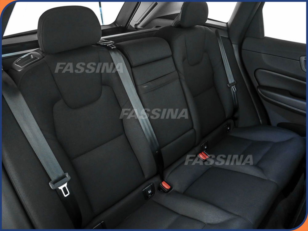 Volvo XC60 usata a Milano (12)