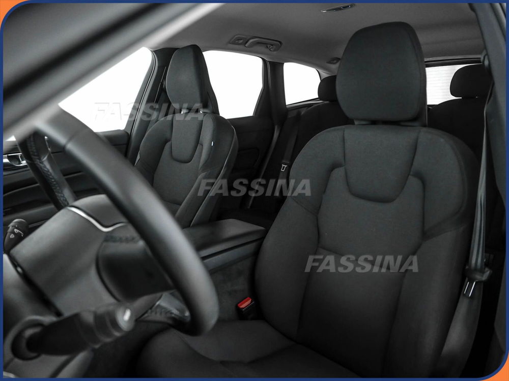 Volvo XC60 usata a Milano (8)