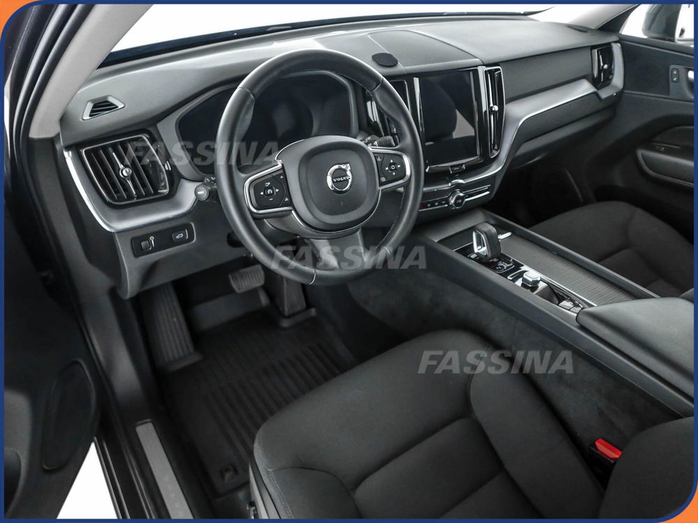 Volvo XC60 usata a Milano (9)