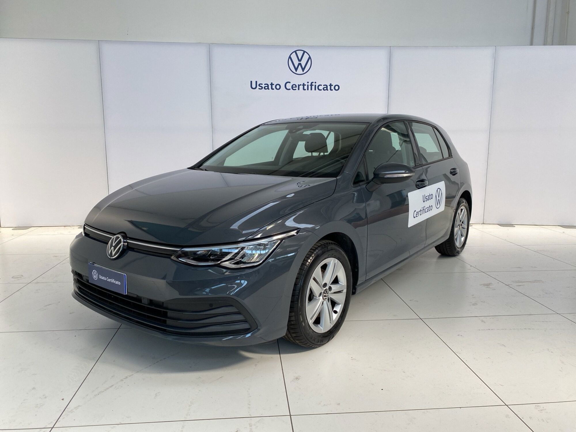 Volkswagen Golf 2.0 TDI DSG SCR Life del 2023 usata a Cornegliano Laudense