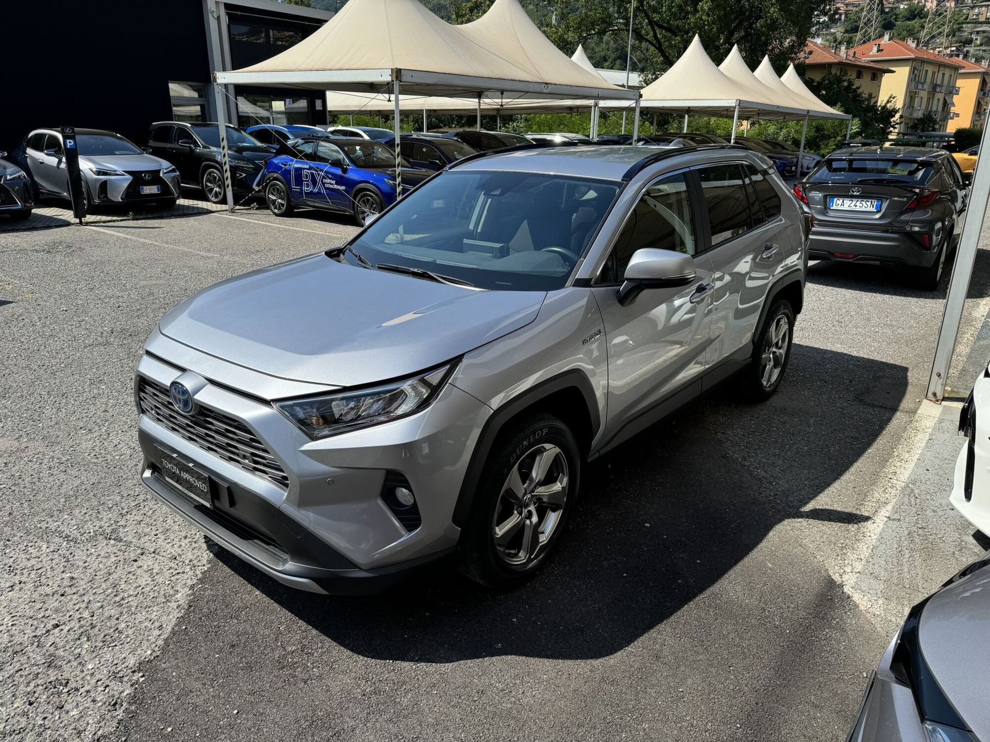 Toyota Rav4 HV (218CV) E-CVT 2WD Dynamic  del 2020 usata a Como