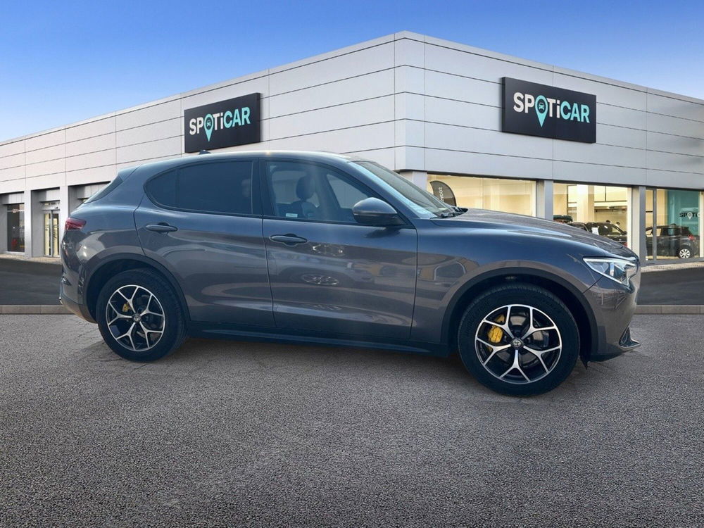 Alfa Romeo Stelvio usata a Teramo (3)