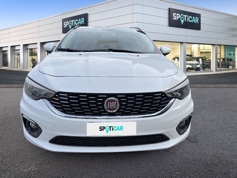 Fiat Tipo Station Wagon Tipo 1.6 Mjt S&S SW Lounge  del 2017 usata a Silvi