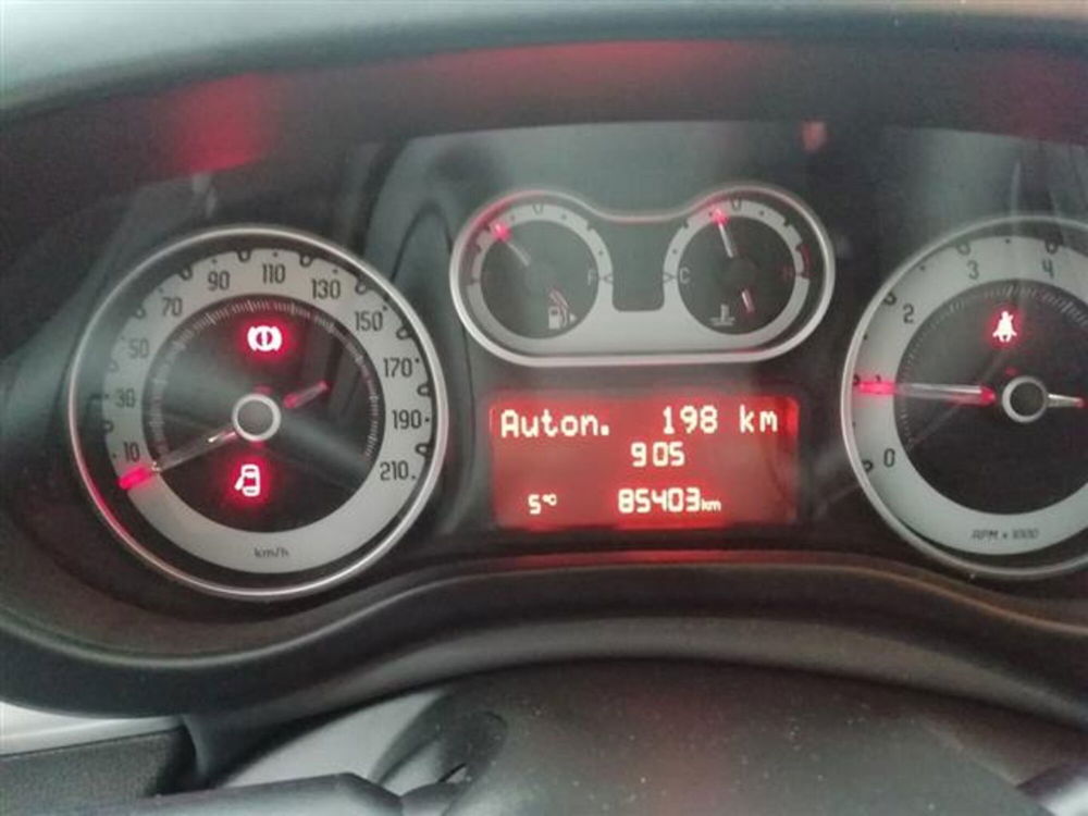 Fiat 500L Living usata a Asti (14)