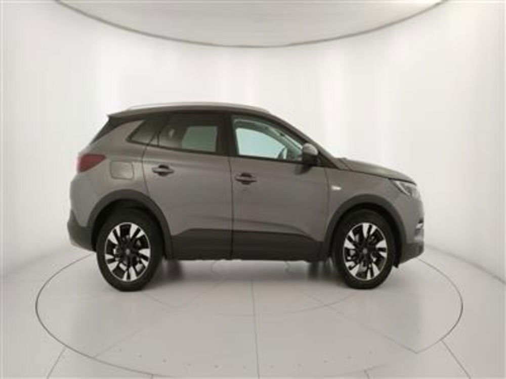 Opel Grandland X usata a Bari (9)