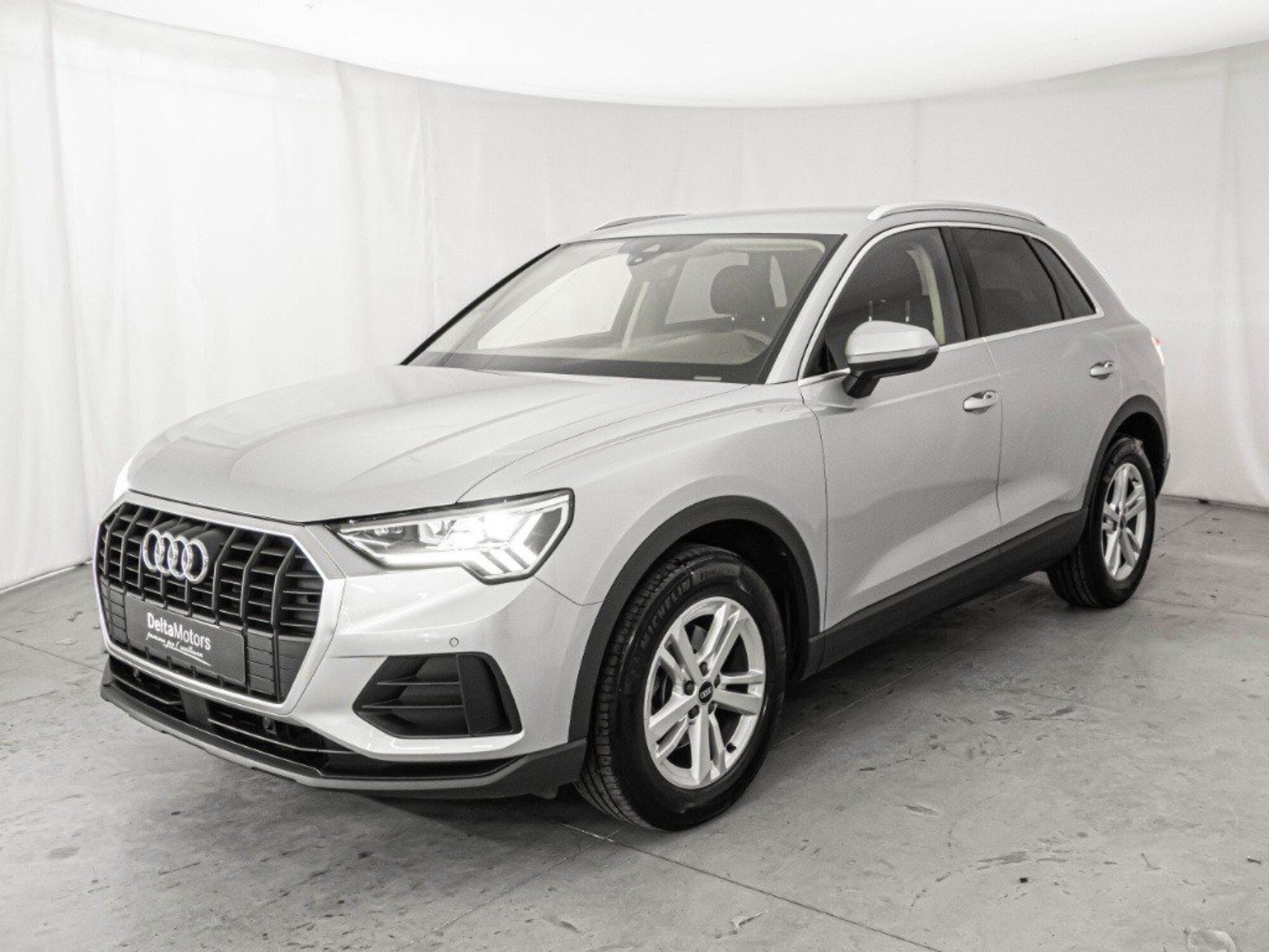 Audi Q3 35 2.0 tdi Business Advanced s-tronic del 2021 usata a Montecosaro