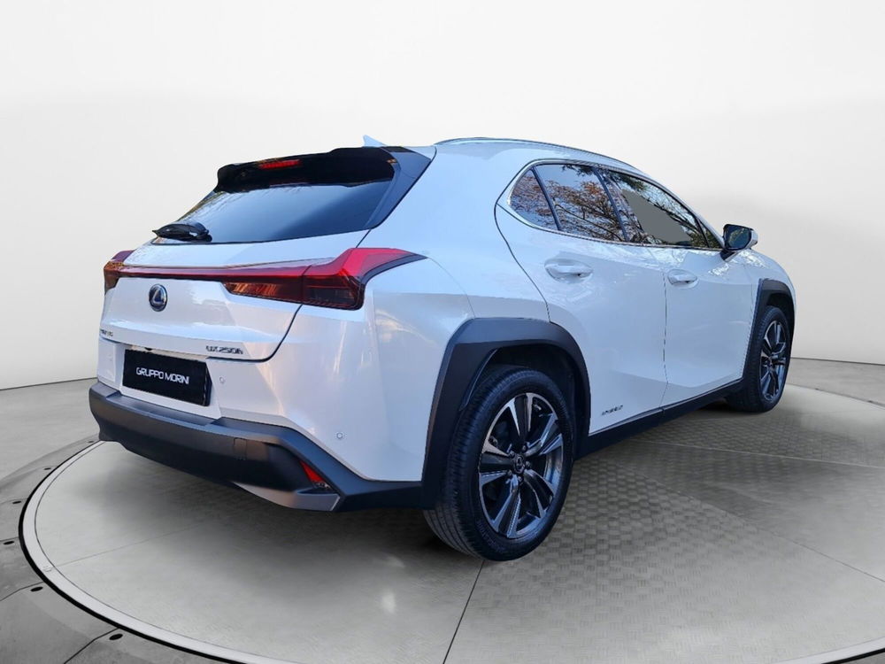 Lexus UX usata a Bologna (6)