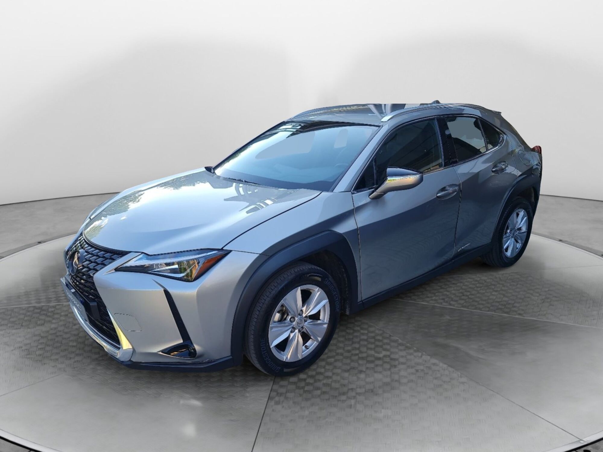 Lexus UX Hybrid Business del 2022 usata a San Lazzaro di Savena