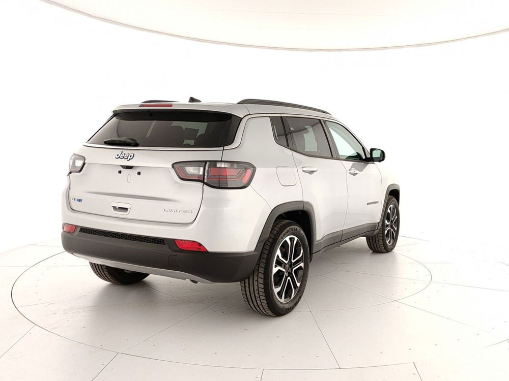 Jeep Compass nuova a Caserta (6)