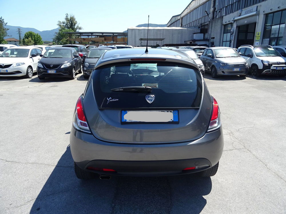 Lancia Ypsilon usata a Lucca (4)