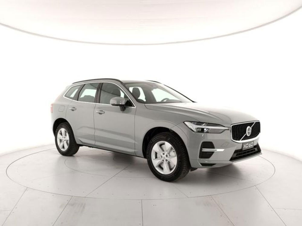 Volvo XC60 nuova a Modena (6)