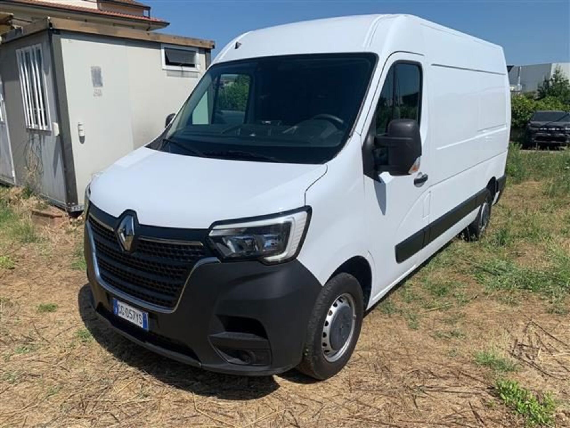 Renault Master Furgone T35 2.3 dCi 135 PL-TM-DC Furgone Ice Plus  del 2021 usata a Empoli