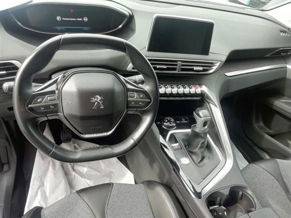 Peugeot 5008 usata a Asti (12)