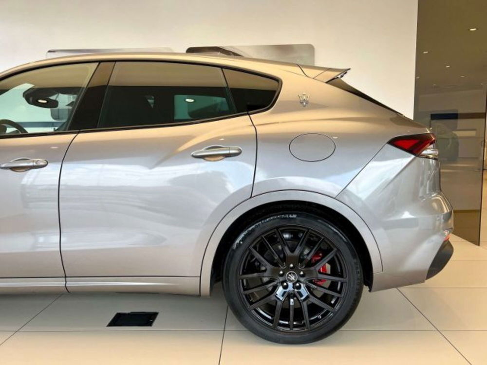 Maserati Levante usata a Torino (6)