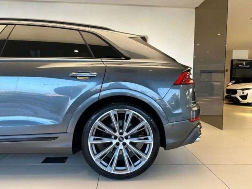 Audi SQ8 nuova a Torino (6)