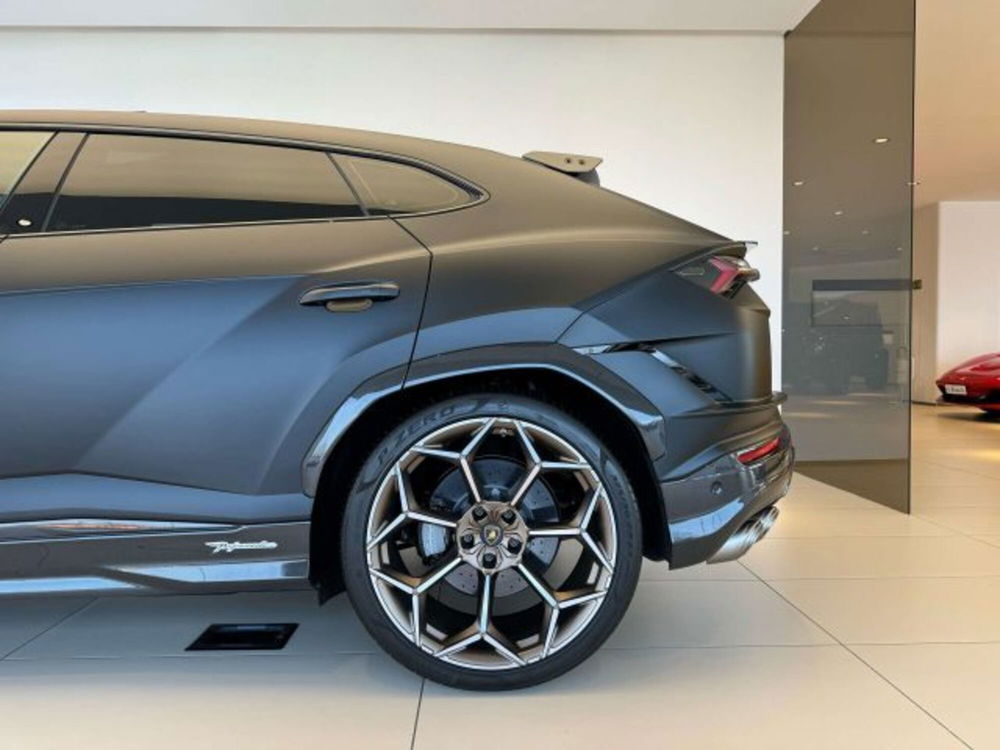 Lamborghini Urus usata a Torino (13)