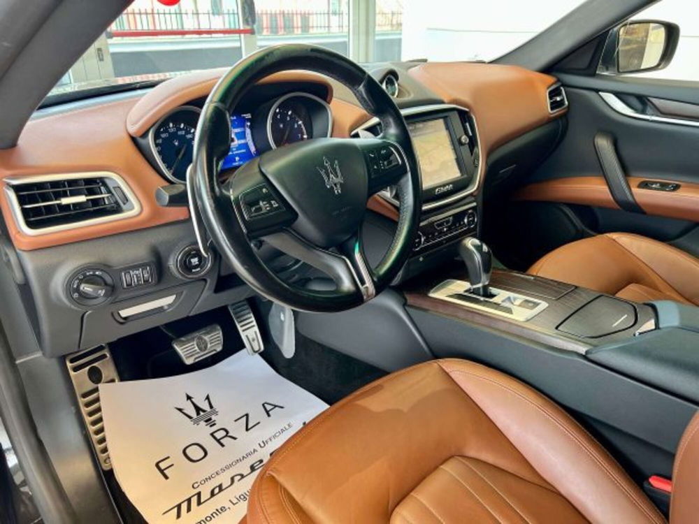 Maserati Ghibli usata a Torino (9)