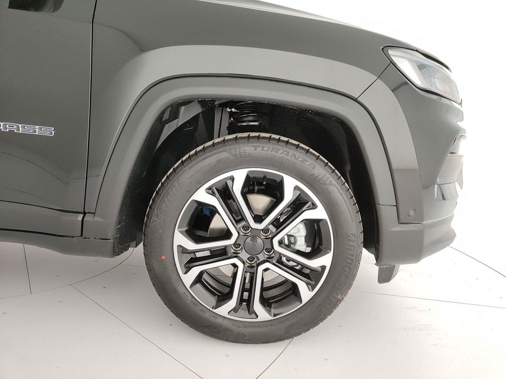 Jeep Compass nuova a Caserta (9)