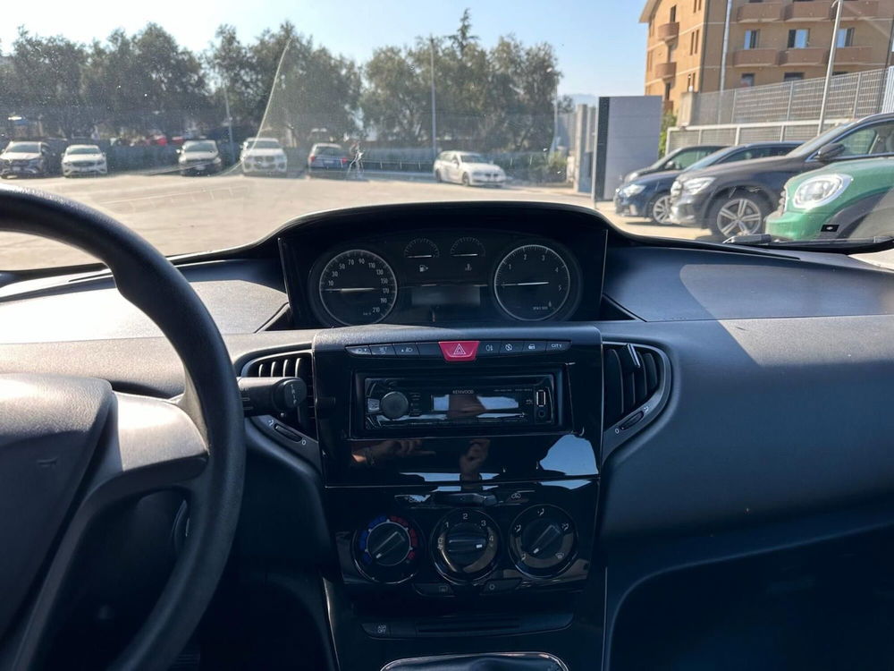 Lancia Ypsilon usata a Messina (11)