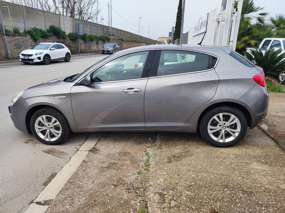 Alfa Romeo Giulietta usata a Foggia (2)