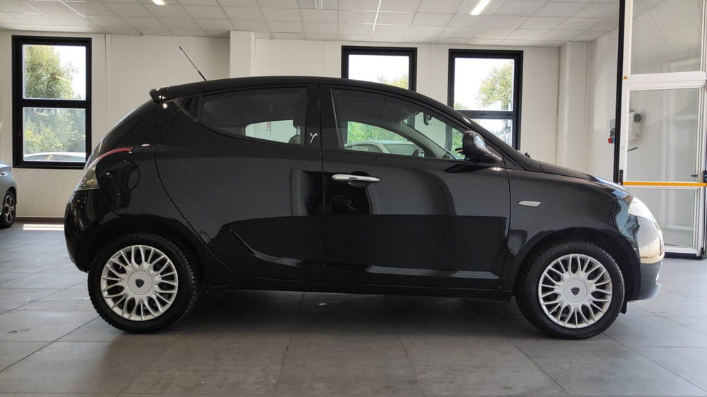 Lancia Ypsilon usata a Firenze (11)