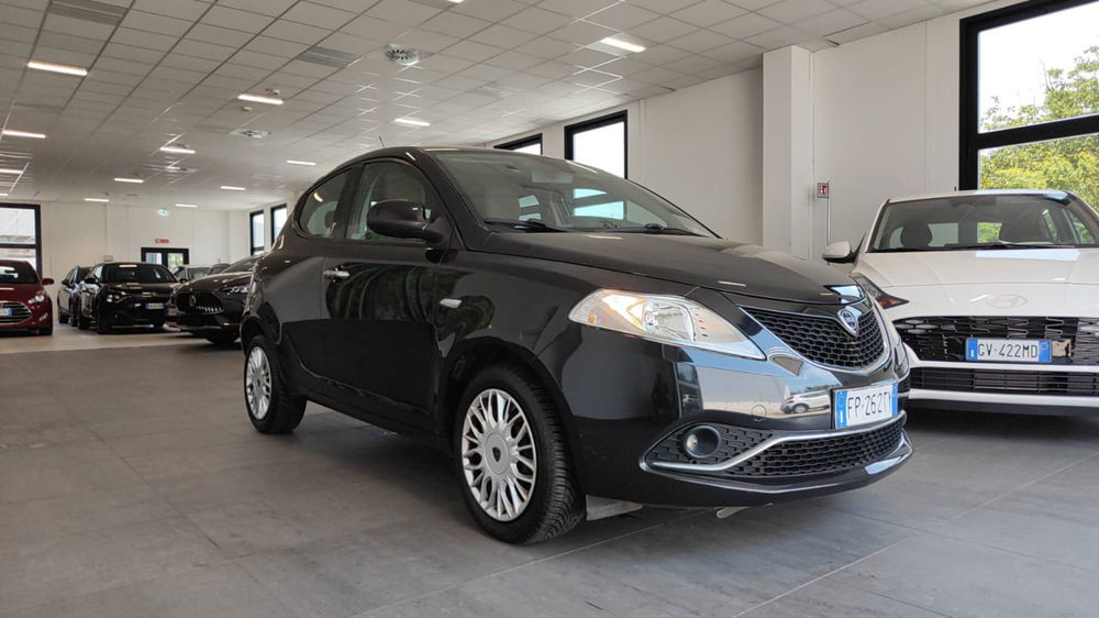 Lancia Ypsilon usata a Firenze (14)