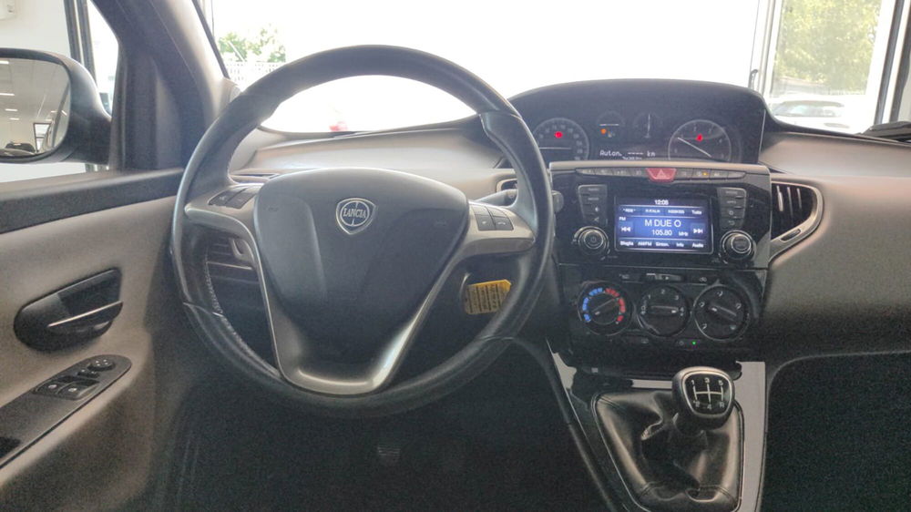 Lancia Ypsilon usata a Firenze (16)