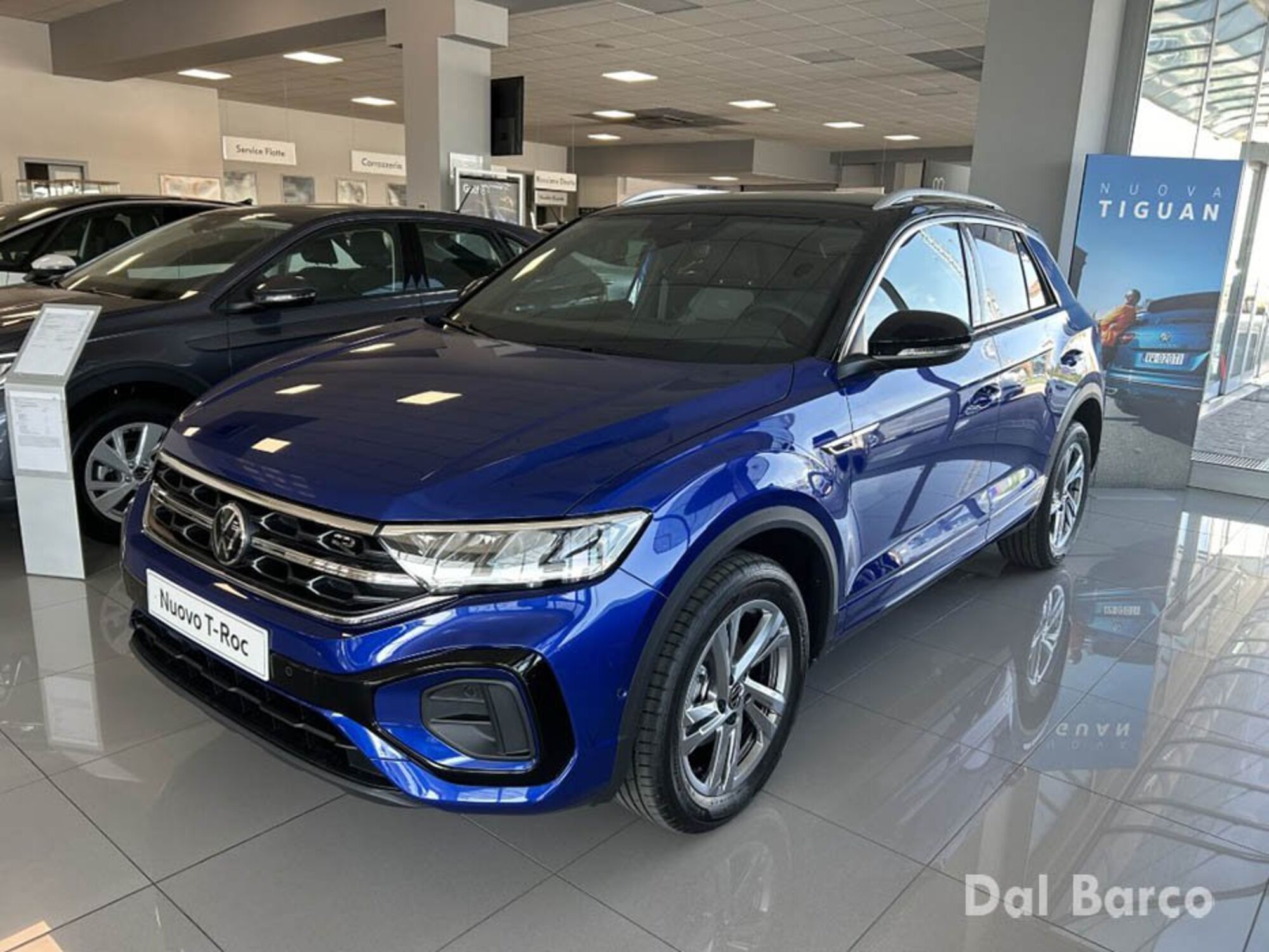 Volkswagen T-Roc 1.0 tsi R-Line 115cv nuova a San Bonifacio